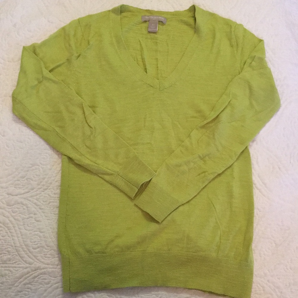 Banana republic lime green v neck sweater